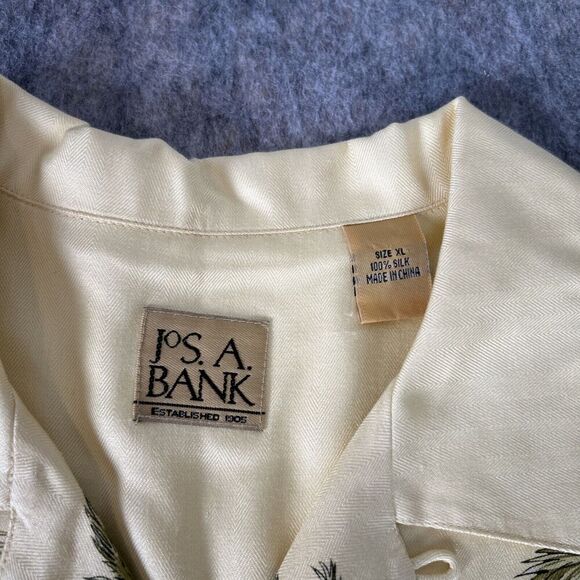 Jos A Banks Men's 100% Silk Button-up Shirt XL Short Sleeve Tropical Lot Of 3 - Picture 12 of 16